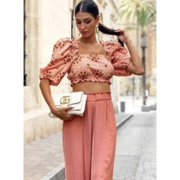 Zara XS Womens Embroidered Cropped Top  Puff Sleeve Floral Coral Peach  - Picture 1 of 15